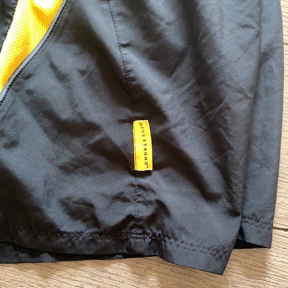 Men’s Nike Workout Shorts, XL - Picture 6 of 6